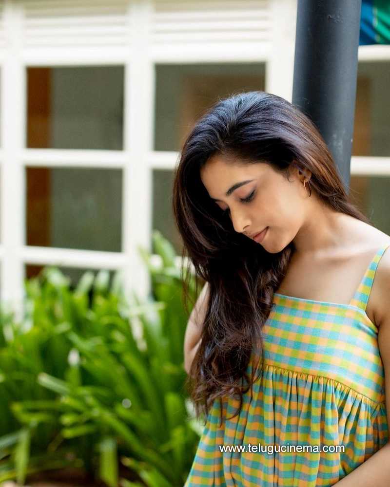 priyankamohan stills 240122 003
