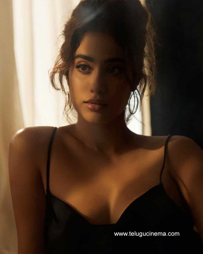jahnvi stills 270422 001