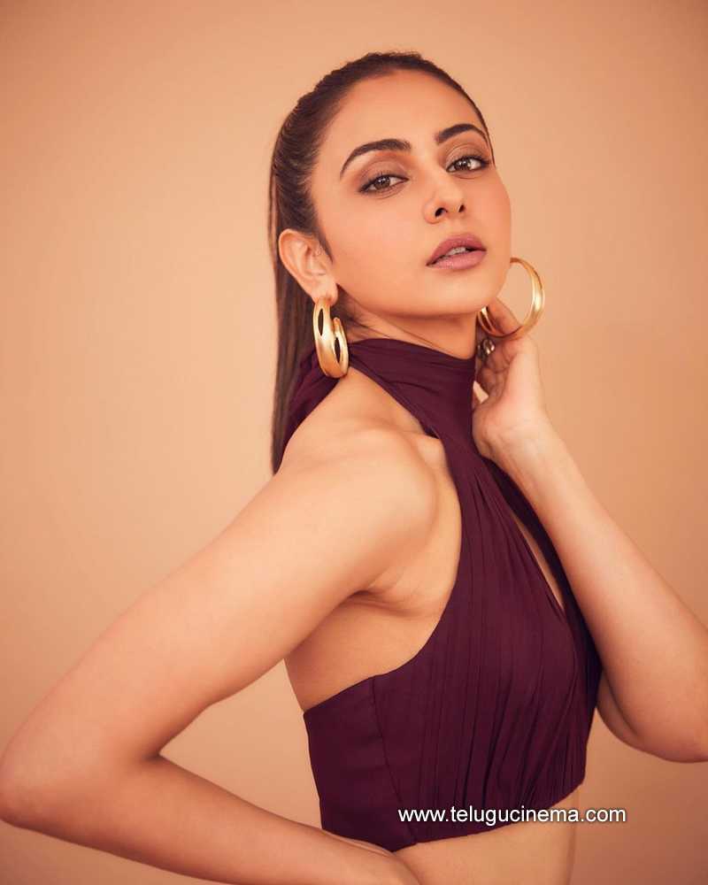 rakul stills 210422 002