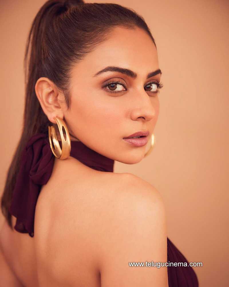 rakul stills 210422 003