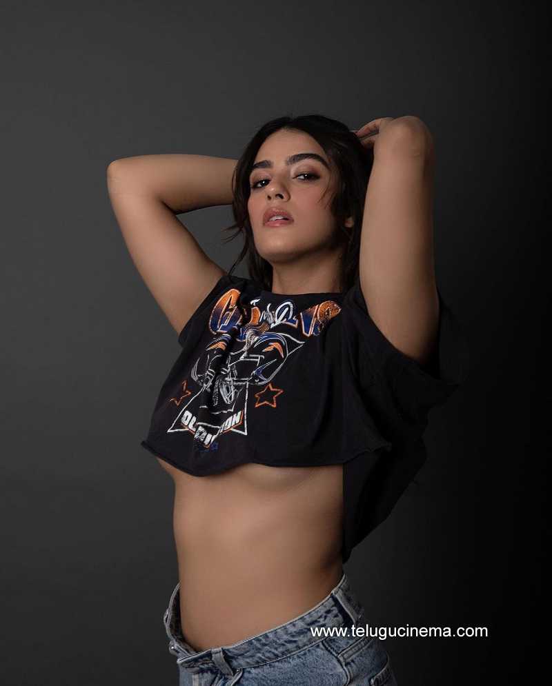 kavya stills 280522 001
