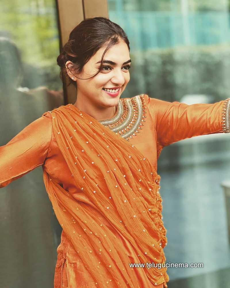 nazriya stills 200722 003