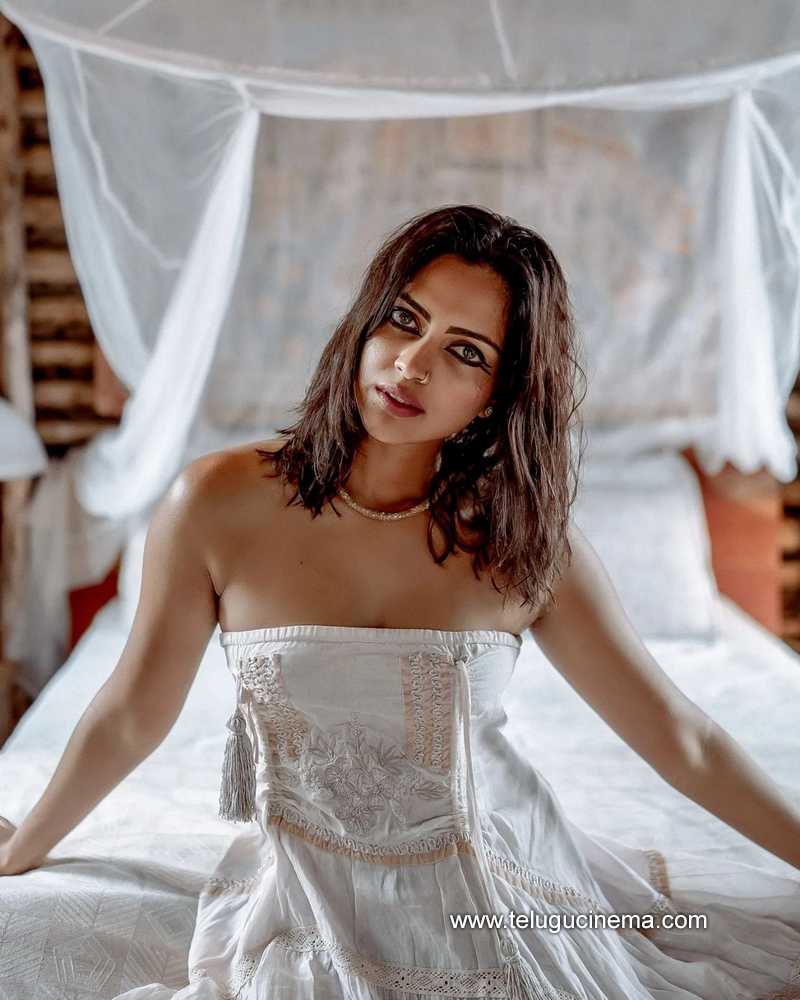 amalapaul stills 290822 001 1