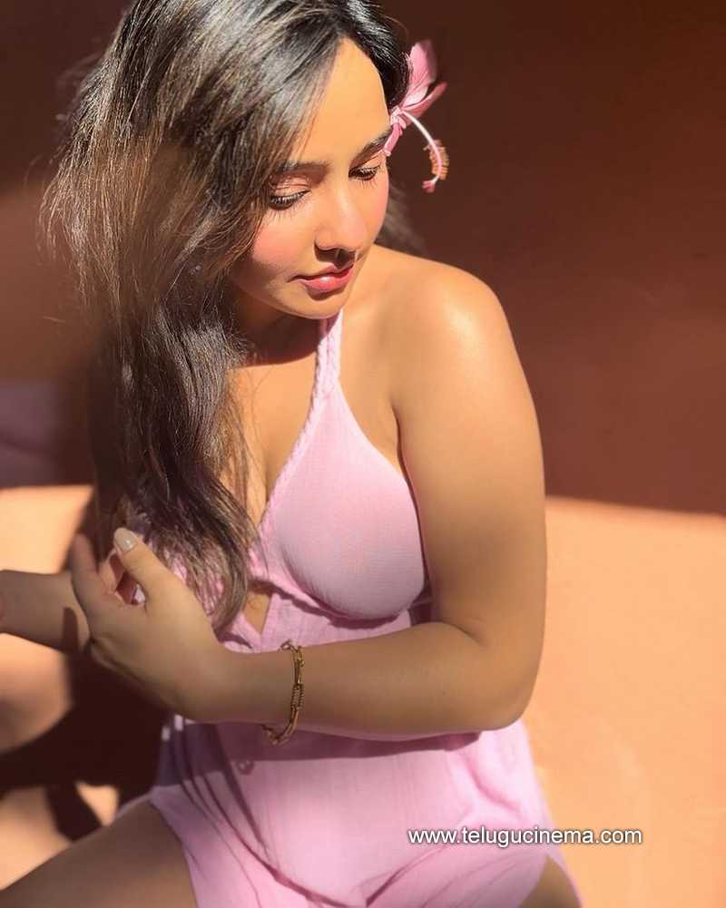 neha stills 17 12 22 003