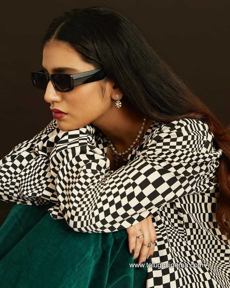 priya stills 21 12 22 003