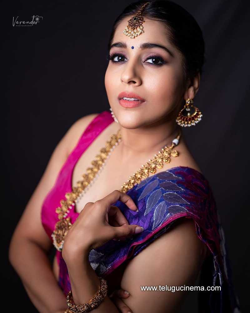 Rashmi Gautam In A Traditional Avatar Telugu Cinema