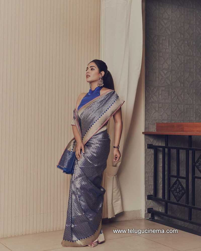 samyuktha stills 200223 006