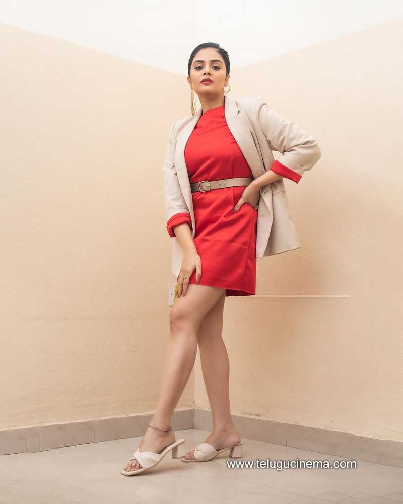 sreemukhi stills 240323 002