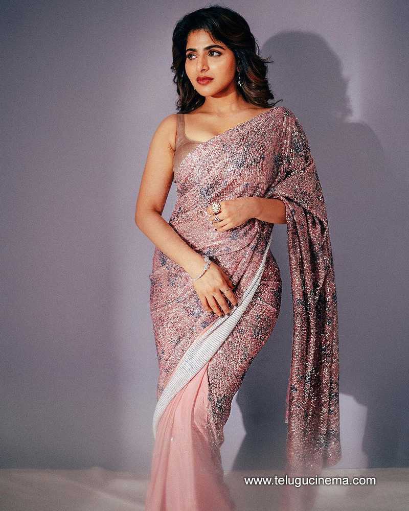 iswarya stills 020124 007
