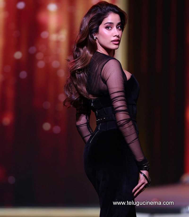 janhvi stills 290124 007