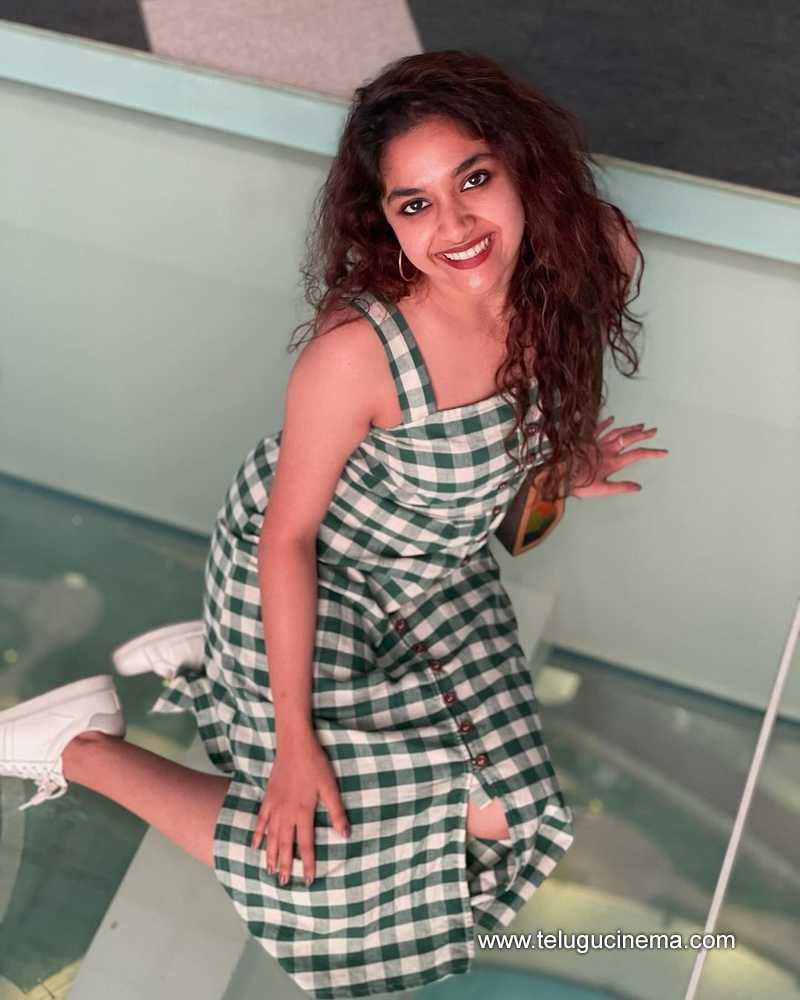 keerthysuresh stills 220124 005