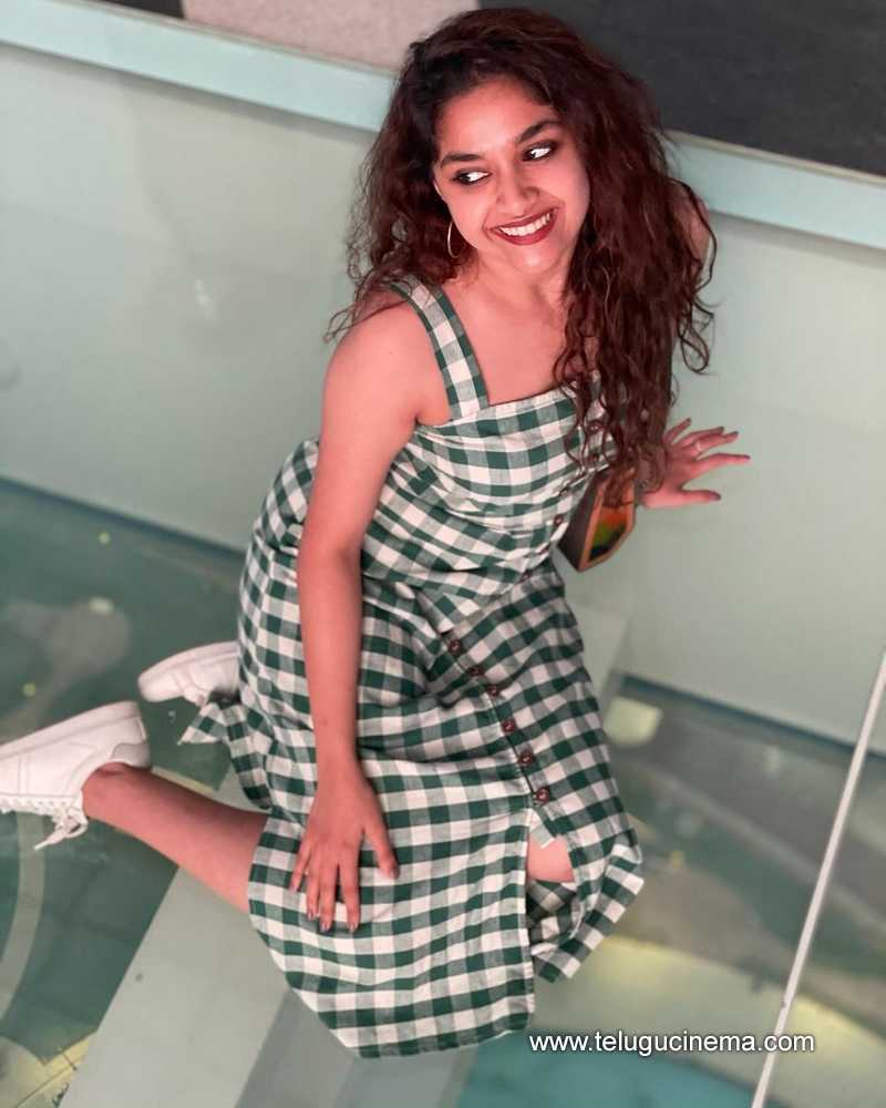 keerthysuresh stills 220124 006