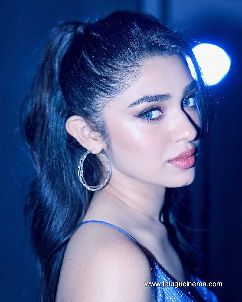 kritishetty stills 010124 005