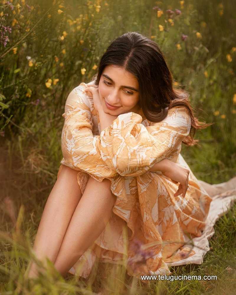 manasachudary stills 100124 001