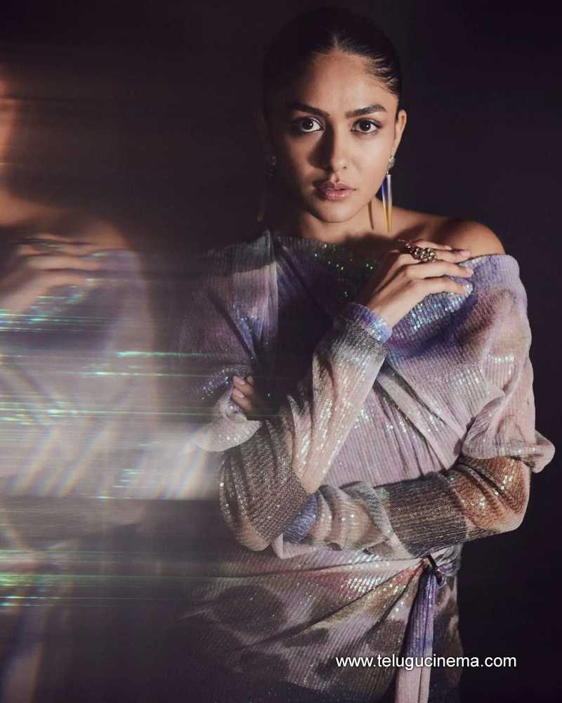 mrunalthakur stills 080124 004