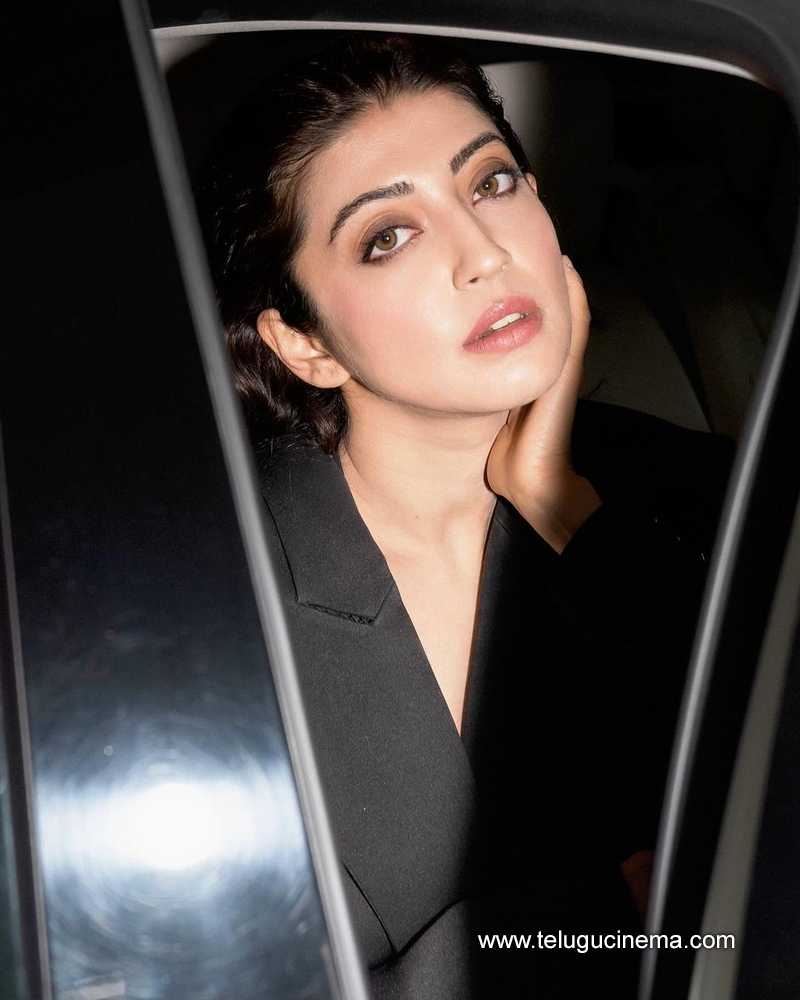 pranita stills 180124 001