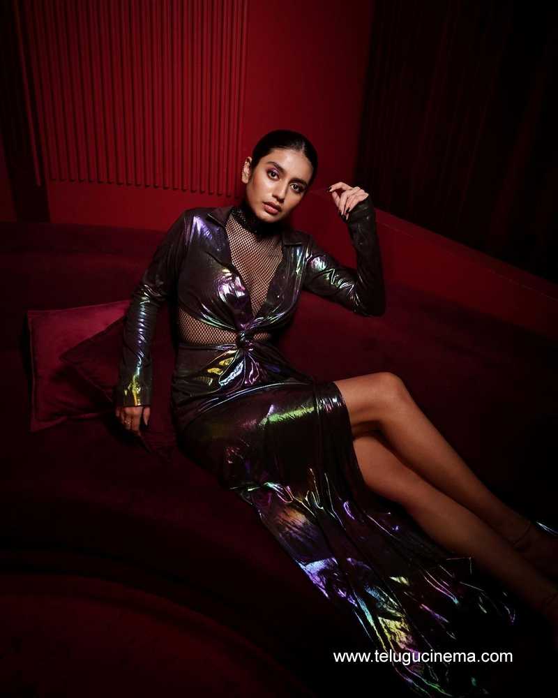 priya stills 200124 001
