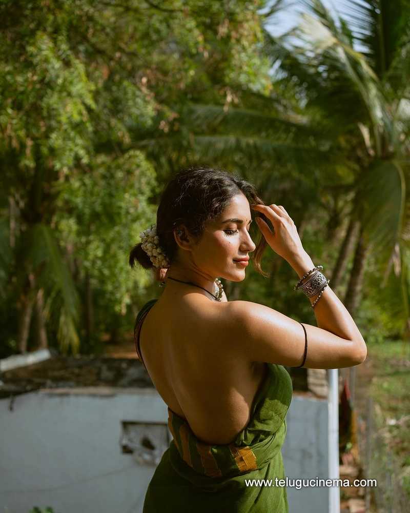 ruhani stills 180124 007