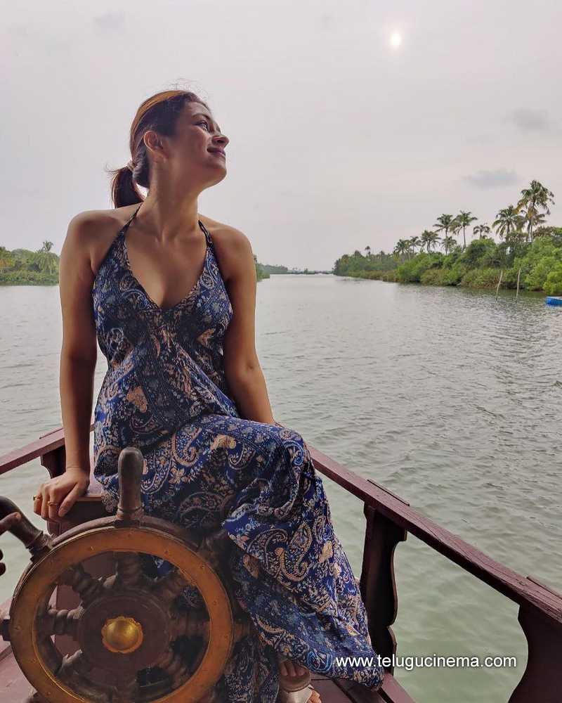shraddhadas stills 040124 002