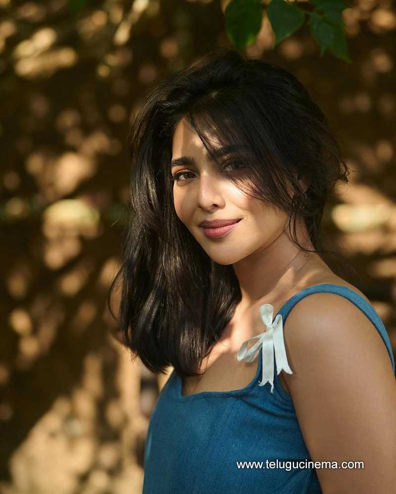 aishwarya stills 14022400000002