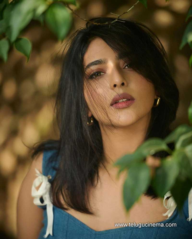 aishwarya stills 14022400000005