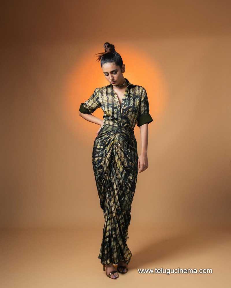 priyaprakash stills 12022400000008