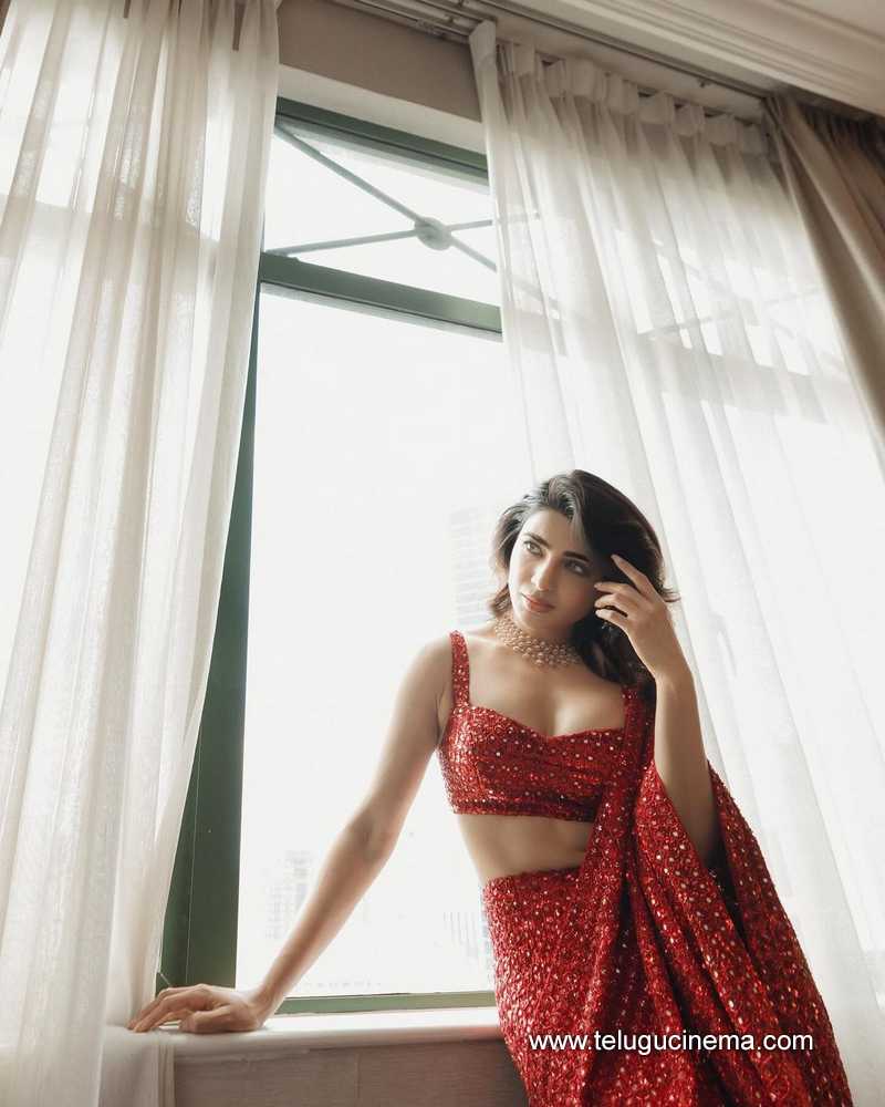 samantha stills 17022400000005 1