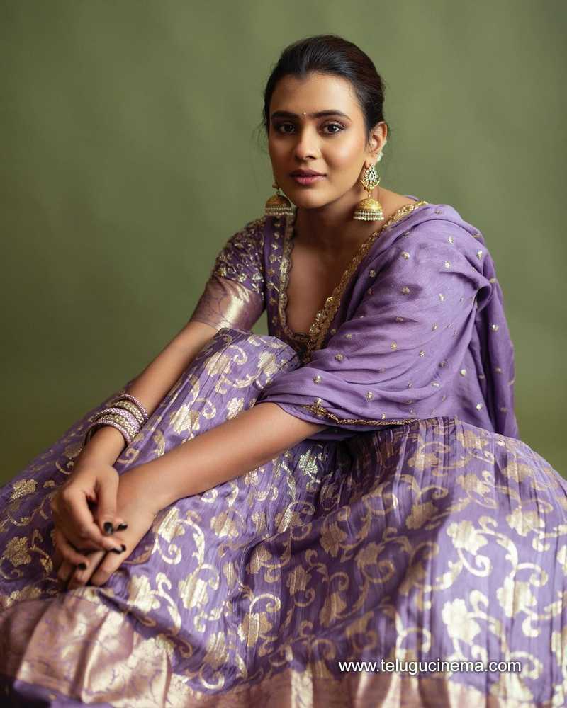 hebah stills 13032400000003