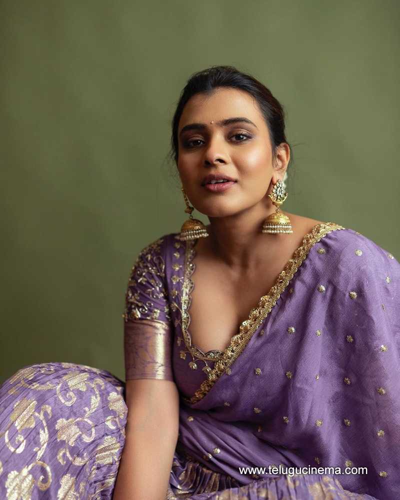 hebah stills 13032400000005