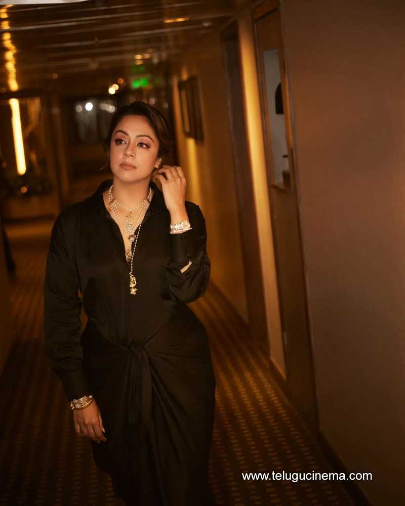 jthika stills 09032400000004