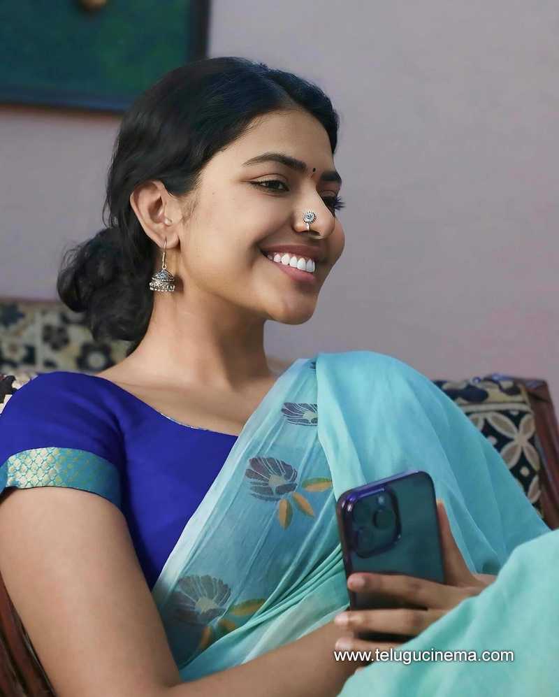 shivani stills 18032400000002