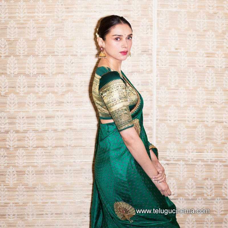 aditi stills 230424 05