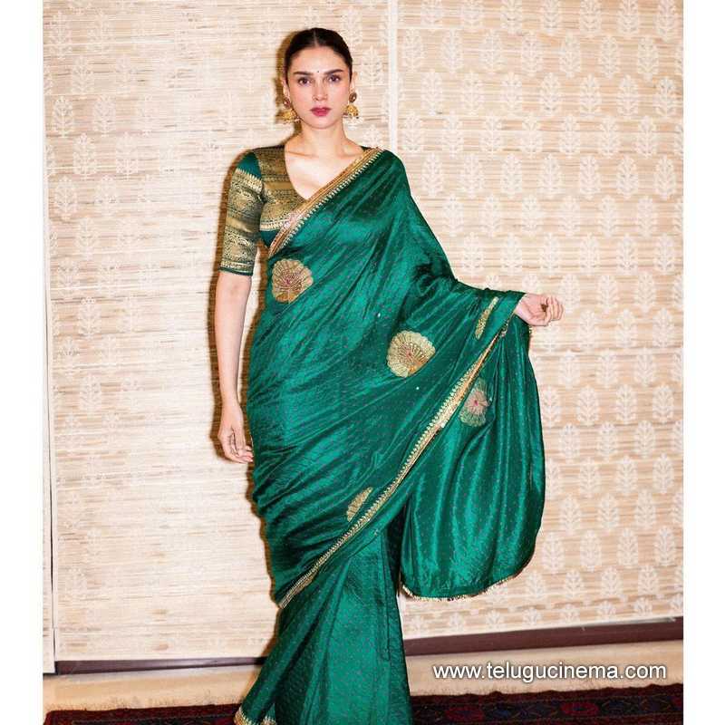 aditi stills 230424 06