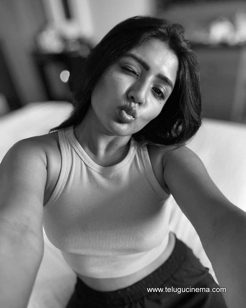 eesharebba stills 240424 07