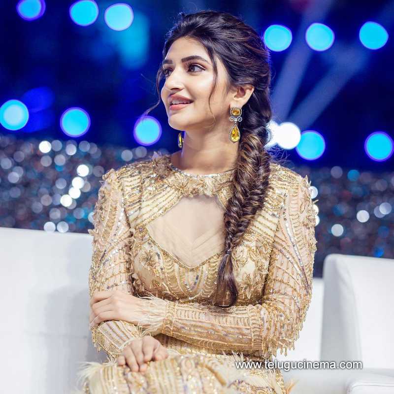 sreeleela stills 200424 02