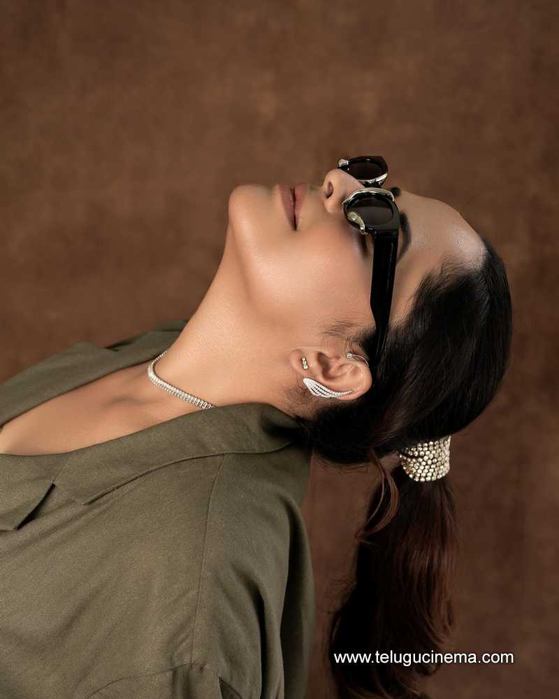 anasuya stills 090624 07