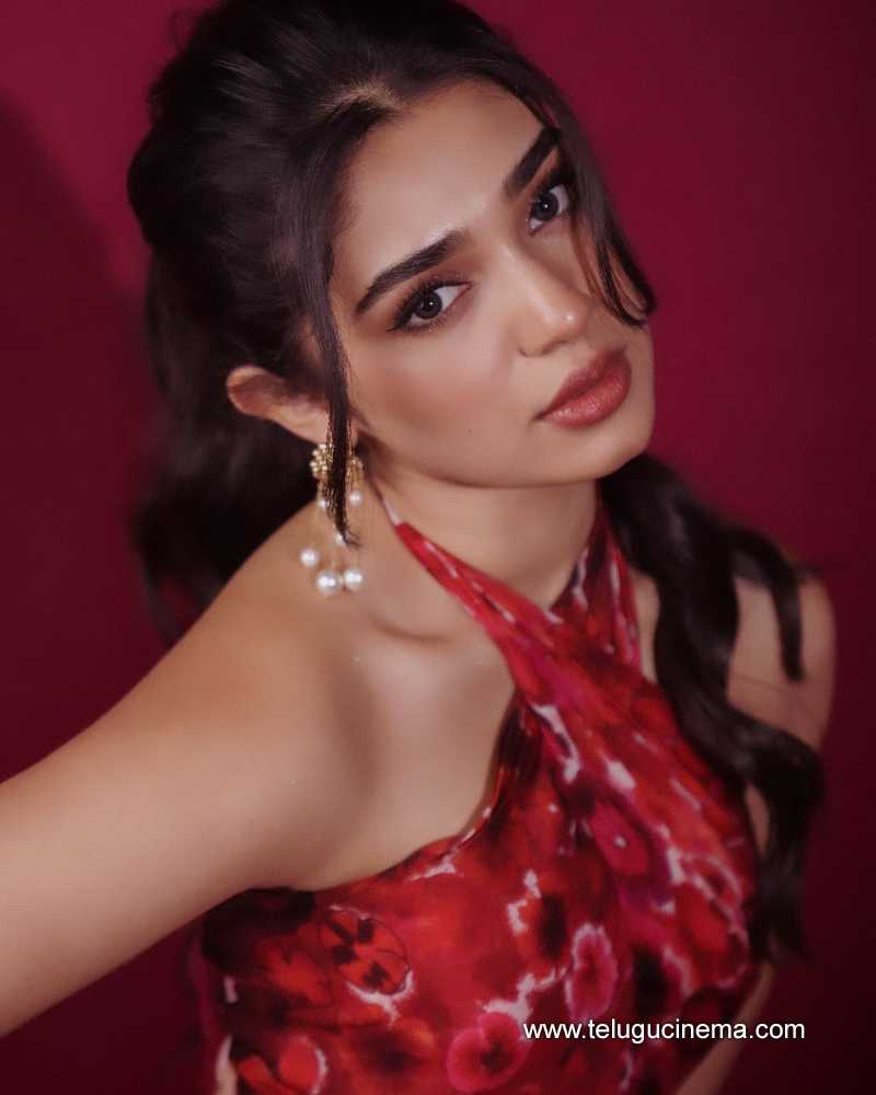 kritishetty stills 310624 06