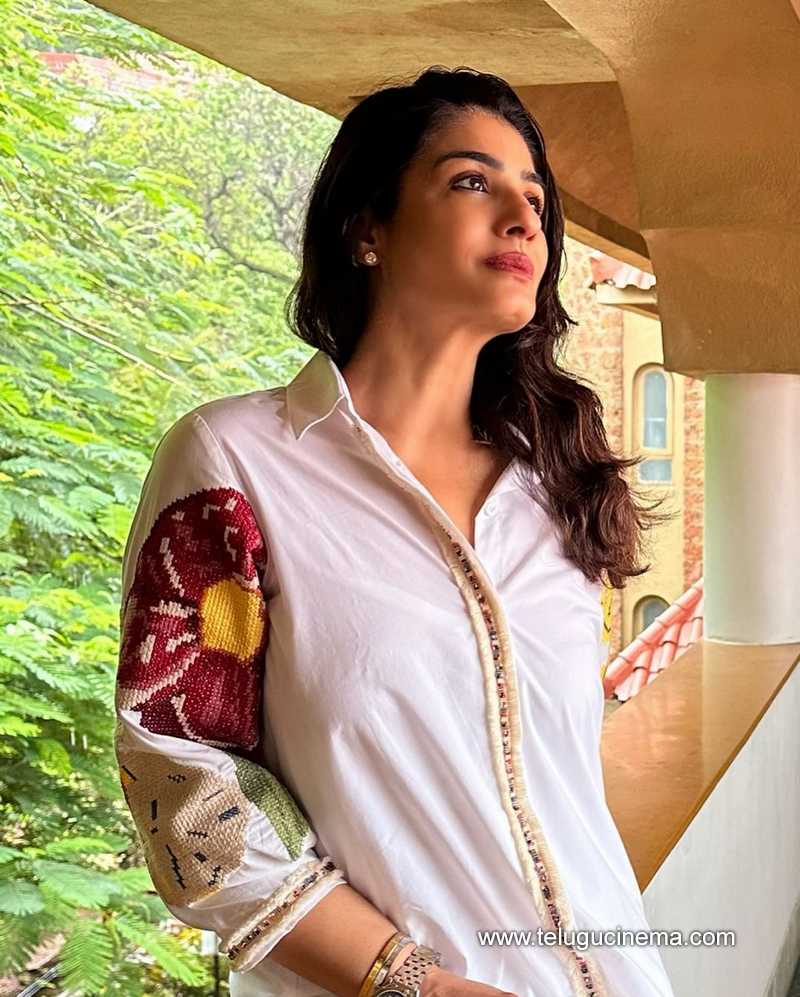 raveena stills 180624 03