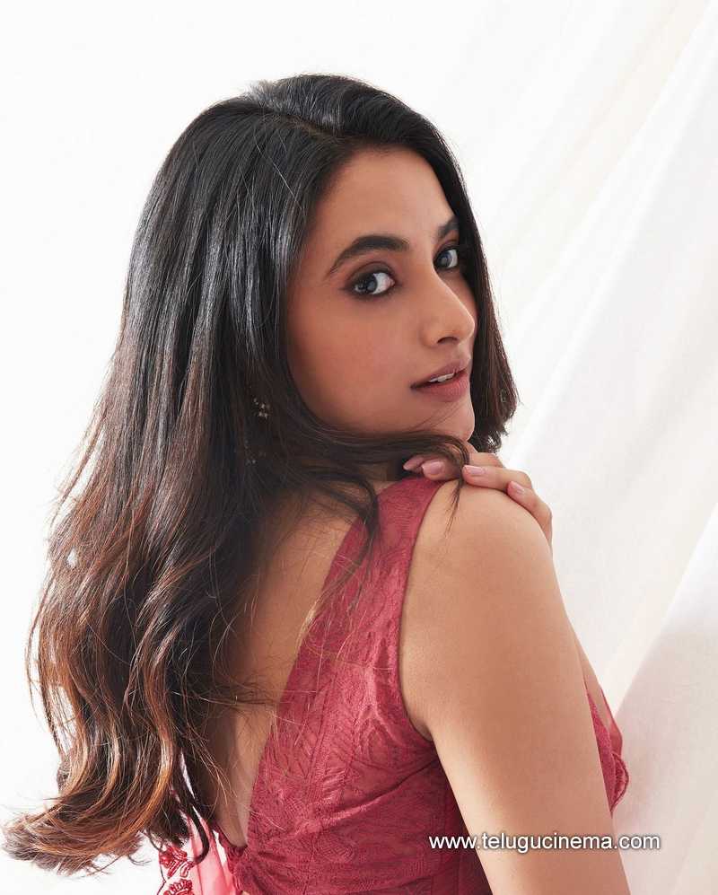priyankamohan stills 310824 06