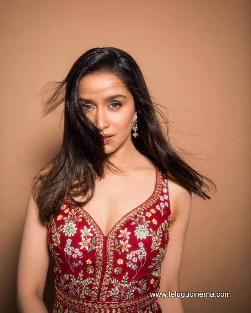 shraddhakapoor stills 100824 02