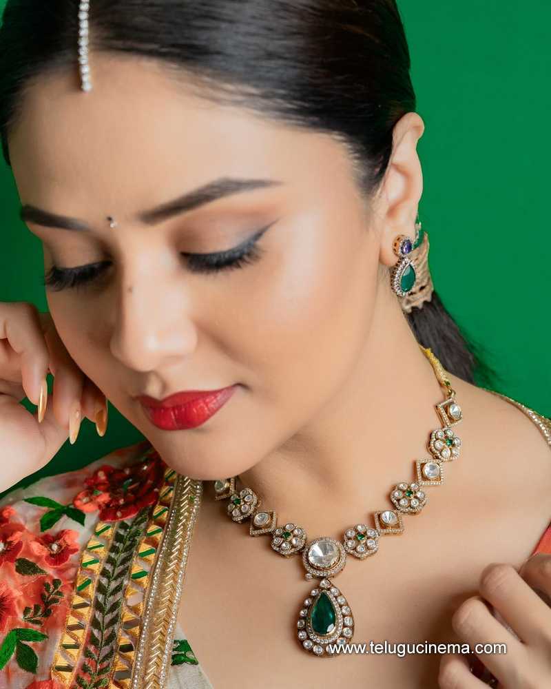 sreemukhhi stills 070824 04