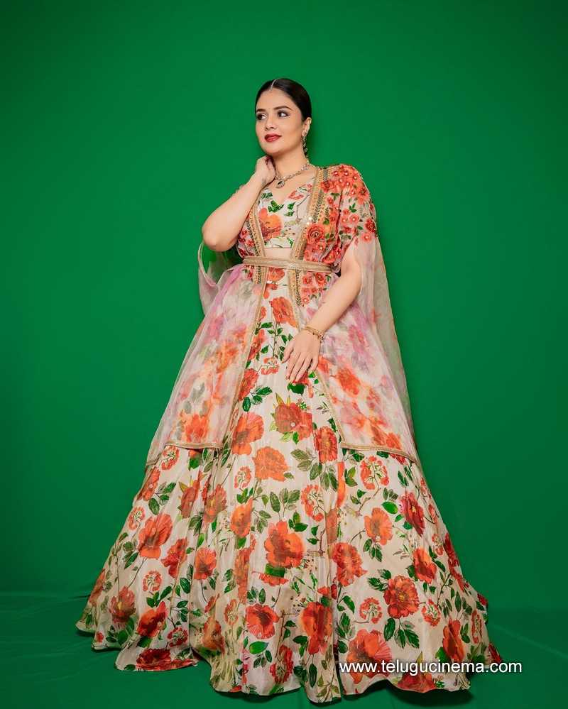 sreemukhhi stills 070824 07