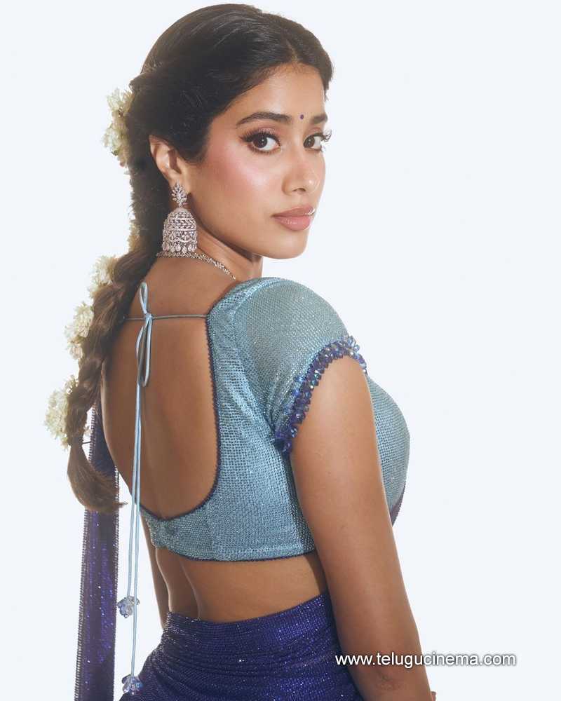 jahnvikapoor stills 240924 03