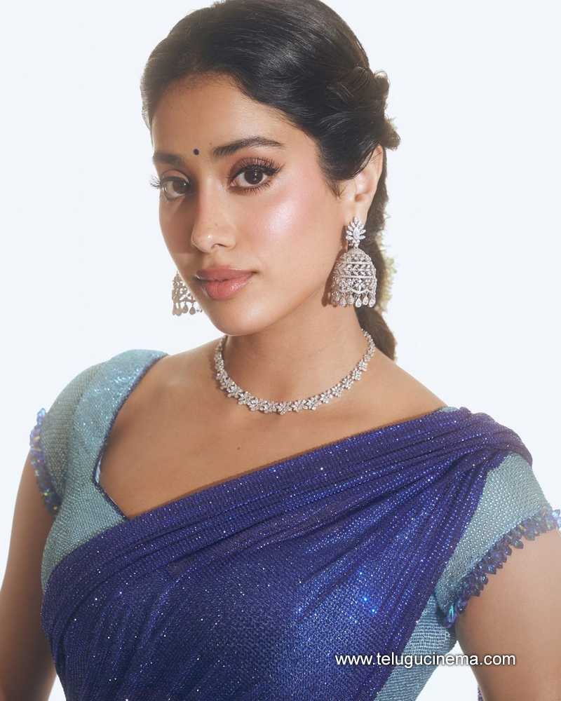 jahnvikapoor stills 240924 04