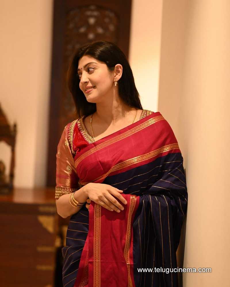 pranita stills 190924 17