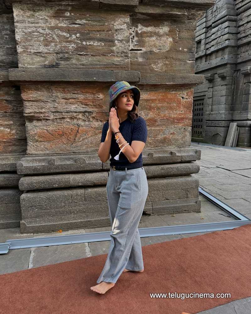 mrunal stills 181024 02