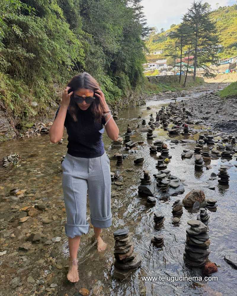 mrunal stills 181024 03