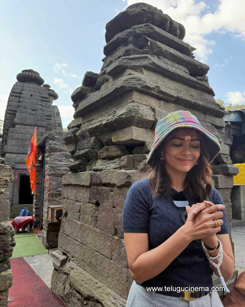 mrunal stills 181024 04