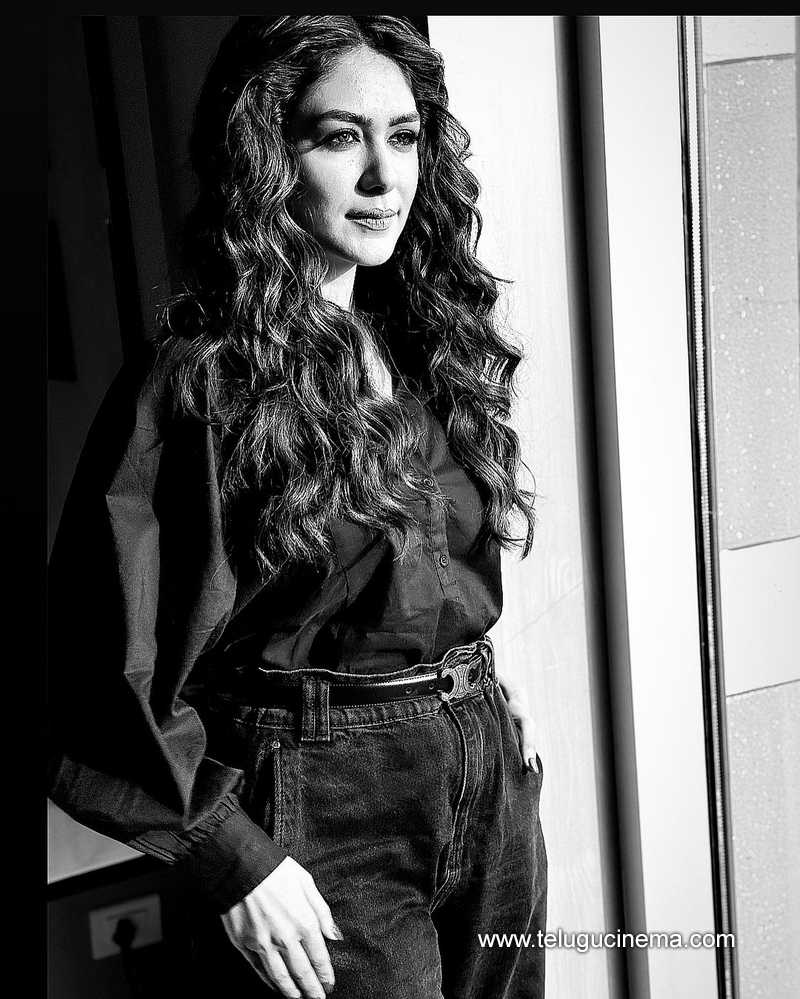 mrunalthakur stills 231024 02