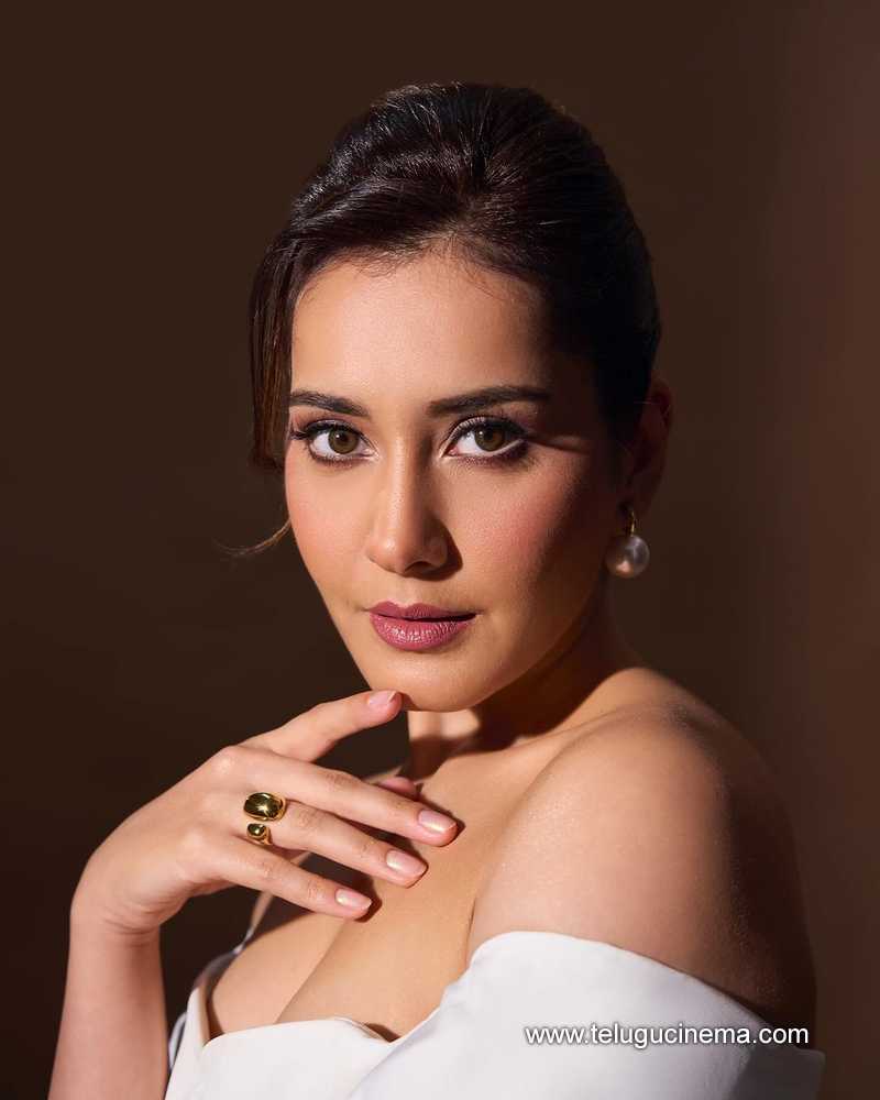 rashikhanna stills 301024 04